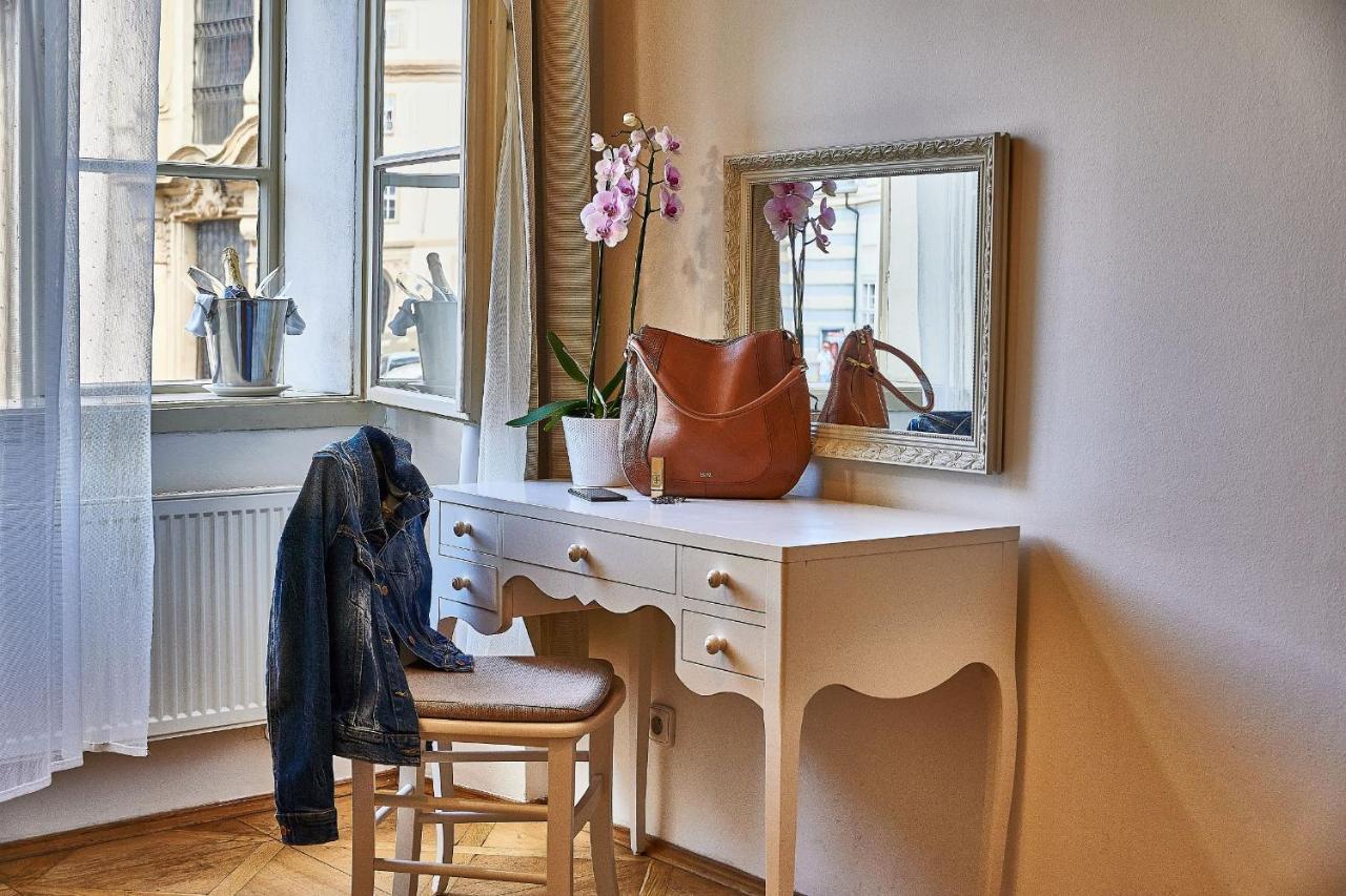 Three Golden Crowns 3* Prague