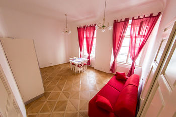 Three Golden Crowns 3* Prague