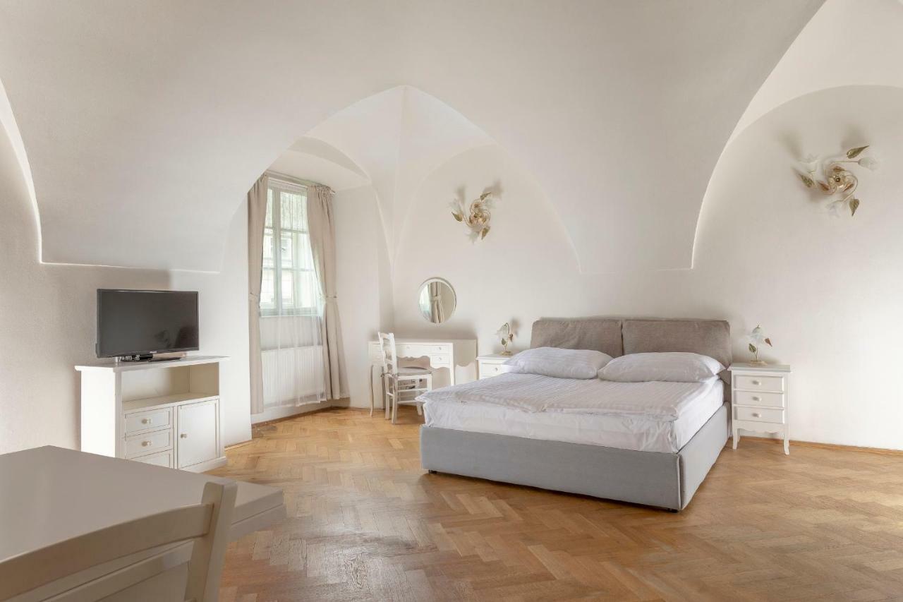 Appart hôtel Three Golden Crowns 3*